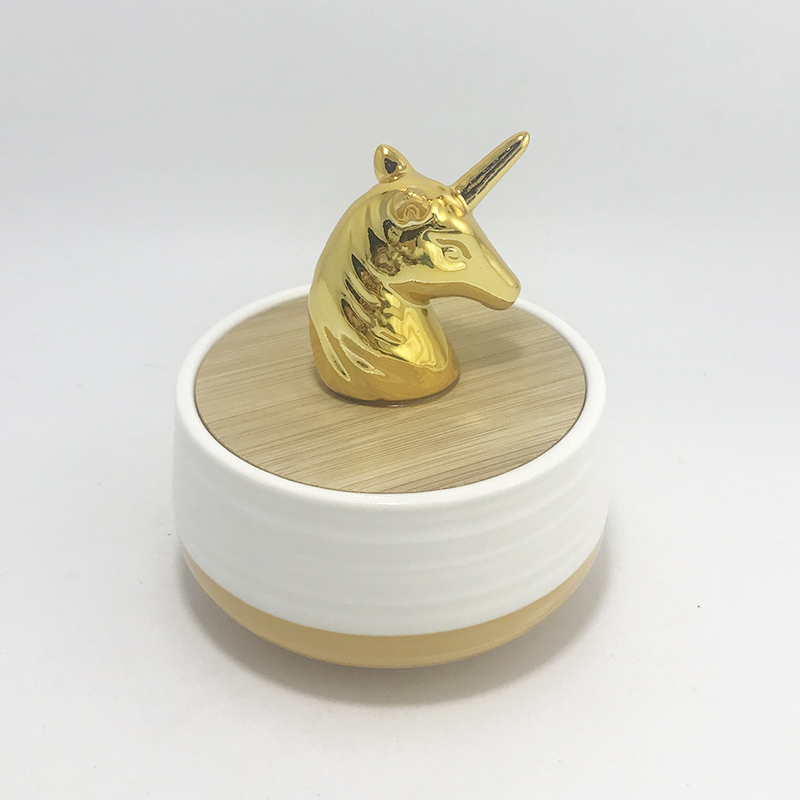 Essential oil ceramic golden flower diffuser European with wooden lid
